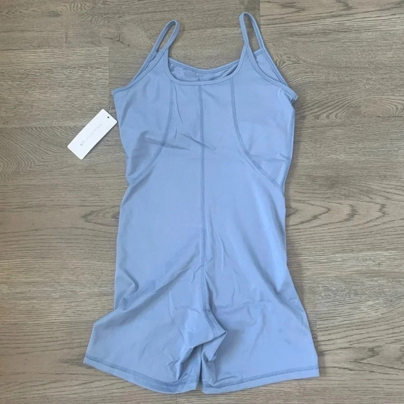 Yogalicious Illusion Ribbed Lotus Short Romper - Size M - Light Blue - NWT - Picture 9 of 13